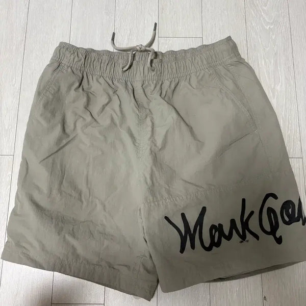 [BUNJANG] Mark Gonzales Khaki Shorts M Size / 마크곤잘레스 반바지 카키, 와릿이즌 M사이즈