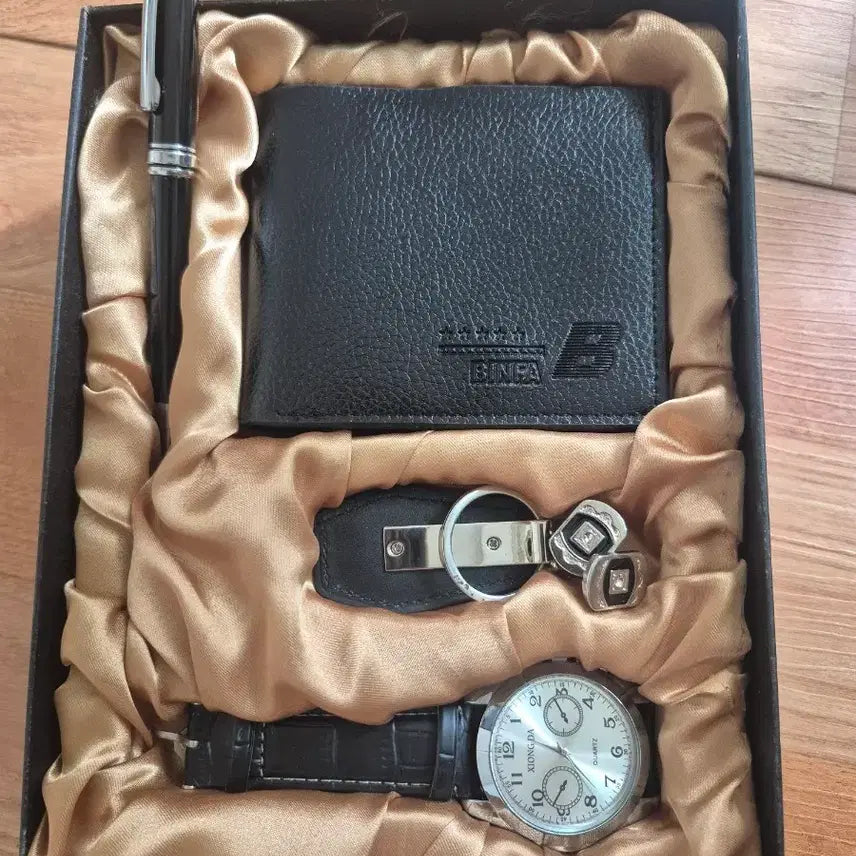 [BUNJANG] Men's Gift Set - Wallet, Watch, Pen, Keyring / 남자 선물 세트 - 지갑, 시계, 펜, 키링