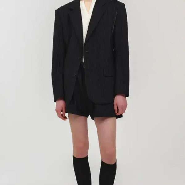 [BUNJANG] Munseon Stripe Jacket and Shorts Set / 문선 스트라이프 자켓 + 숏츠 셋업