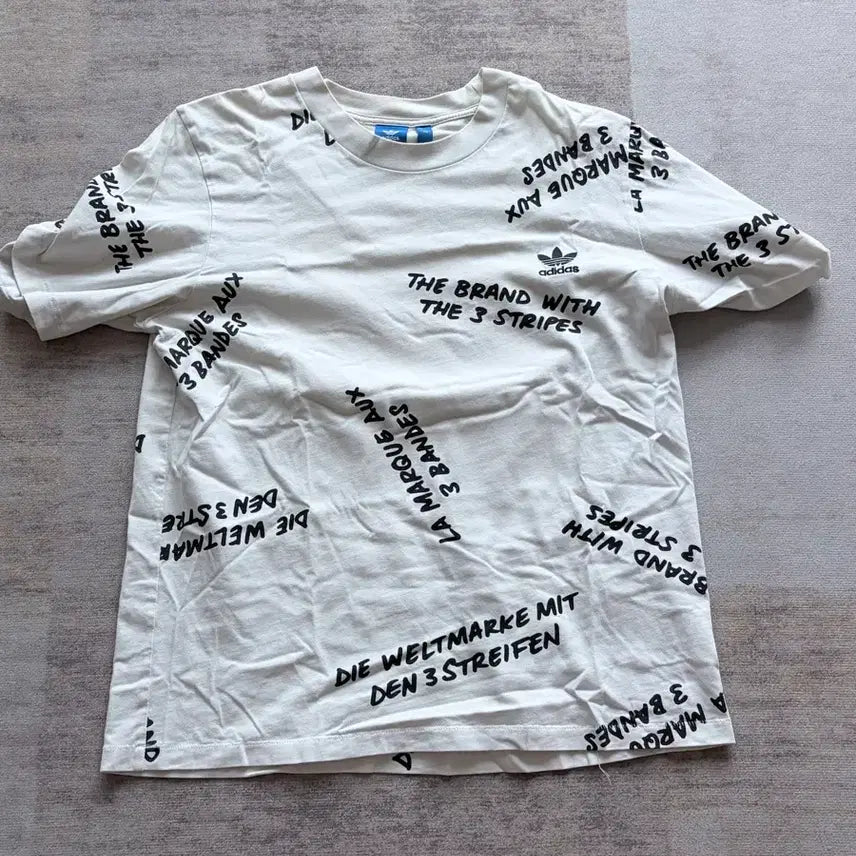 [BUNJANG] Adidas Graphic T-Shirt / 아디다스 그래픽 반팔 티셔츠