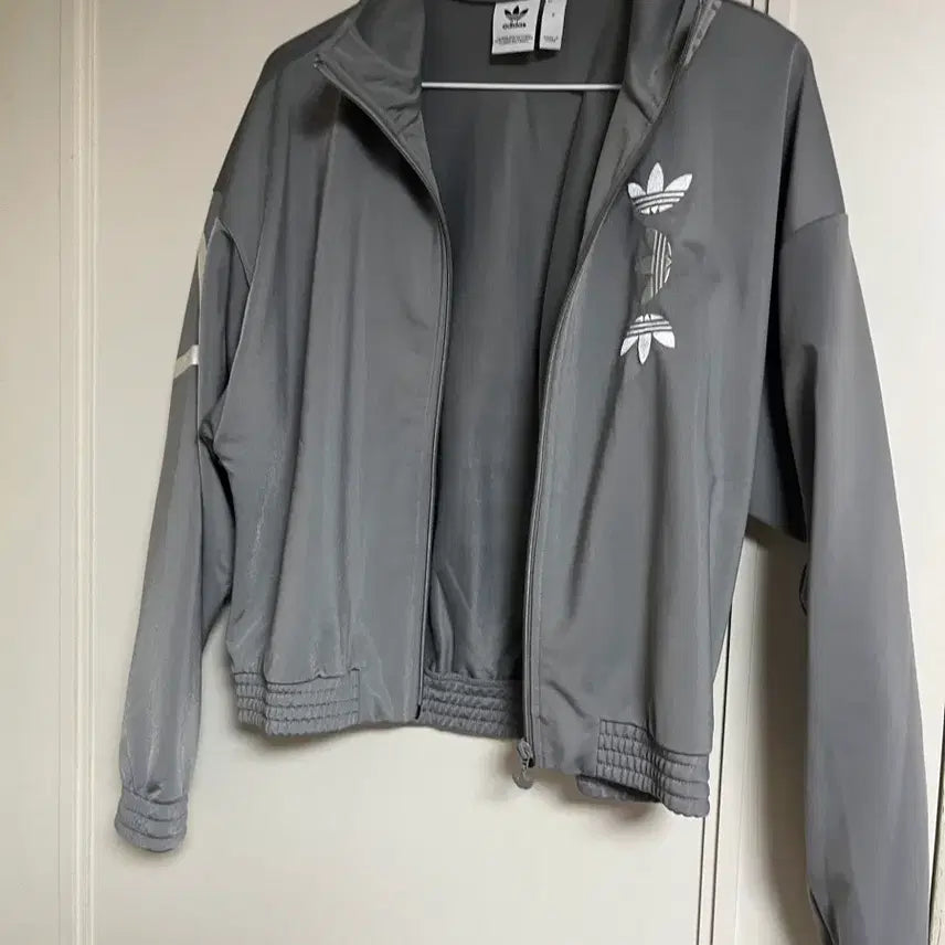 [BUNJANG] Adidas Track Top Zip-Up with Back Logo Detail / 아디다스 트랙탑 뒷면 포인트 집업