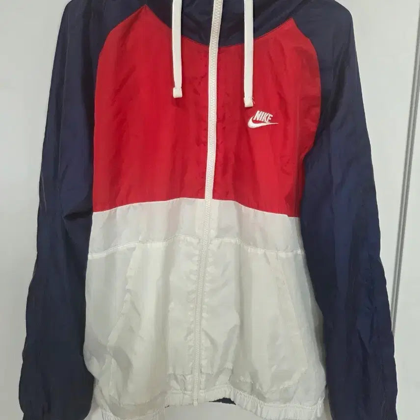 [BUNJANG] Nike Windbreaker Jacket Navy/Red/White - Size M / 나이키 바람막이 자켓 네이비 레드 화이트M