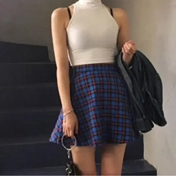 [BUNJANG] American Apparel Turtleneck Cropped Tank Top / 아메리칸 어패럴 터들넥 크롭나시