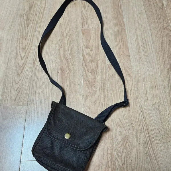 [BUNJANG] Barbour Mini Waxed Shoulder Bag Dark Brown / 바버 미니가방
