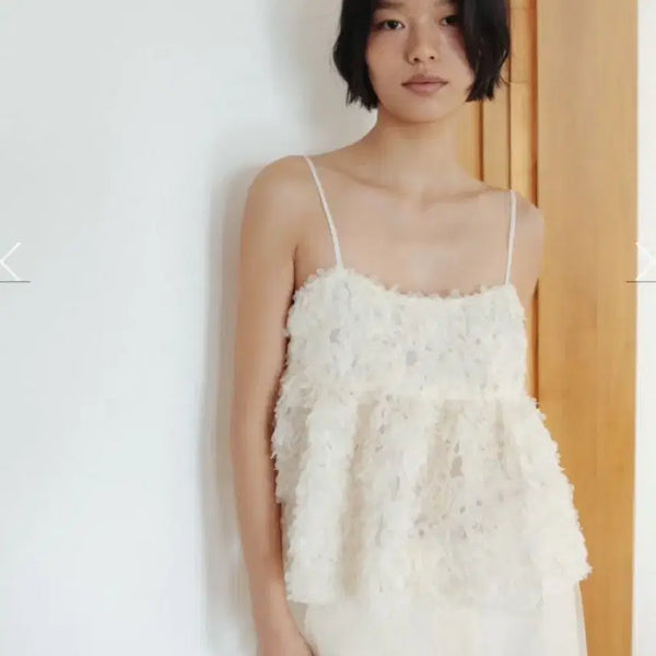 [BUNJANG] Monoha Sleeveless Lace Top Black / 모노하 레이스 슬리브리스 블랙