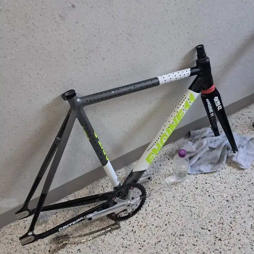[BUNJANG] Engine11 CritD Full Bike Neon Charcoal / 엔진11 크릿디 반차 판/교