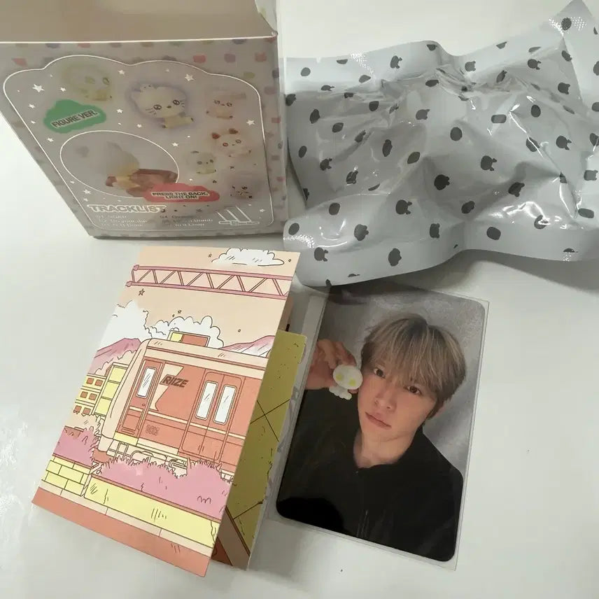 [BUNJANG] RIIZE Mini Album Vol. 2 'Dynamite' Sungchan Figure & Eunseok Photocard Set / 라이즈 미니 2집 dyd 성찬 피규어, 은석 포카 세트 양도