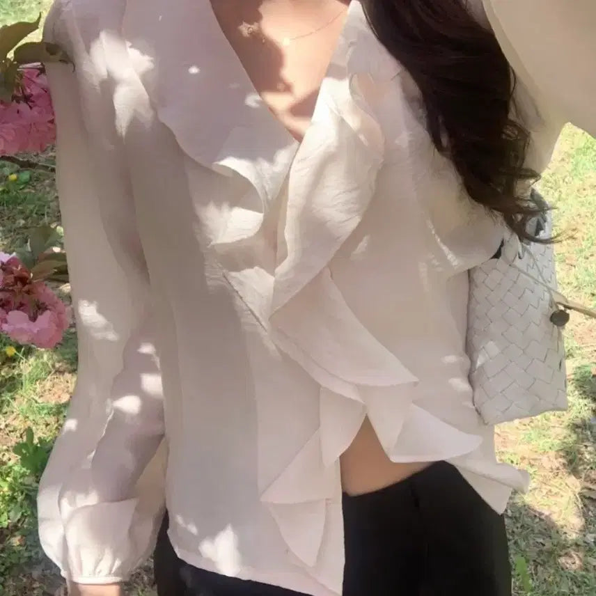 [BUNJANG] Fleur Pleats Blossom Blouse / 플레뜨 블라썸 블라우스