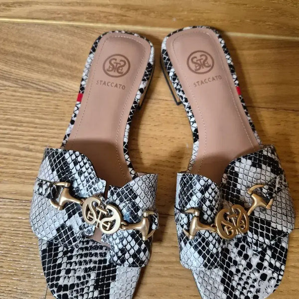 [BUNJANG] Staccato Snakeskin Pattern Mule Slippers / Staccato 뱀피 뮬 슬리퍼
