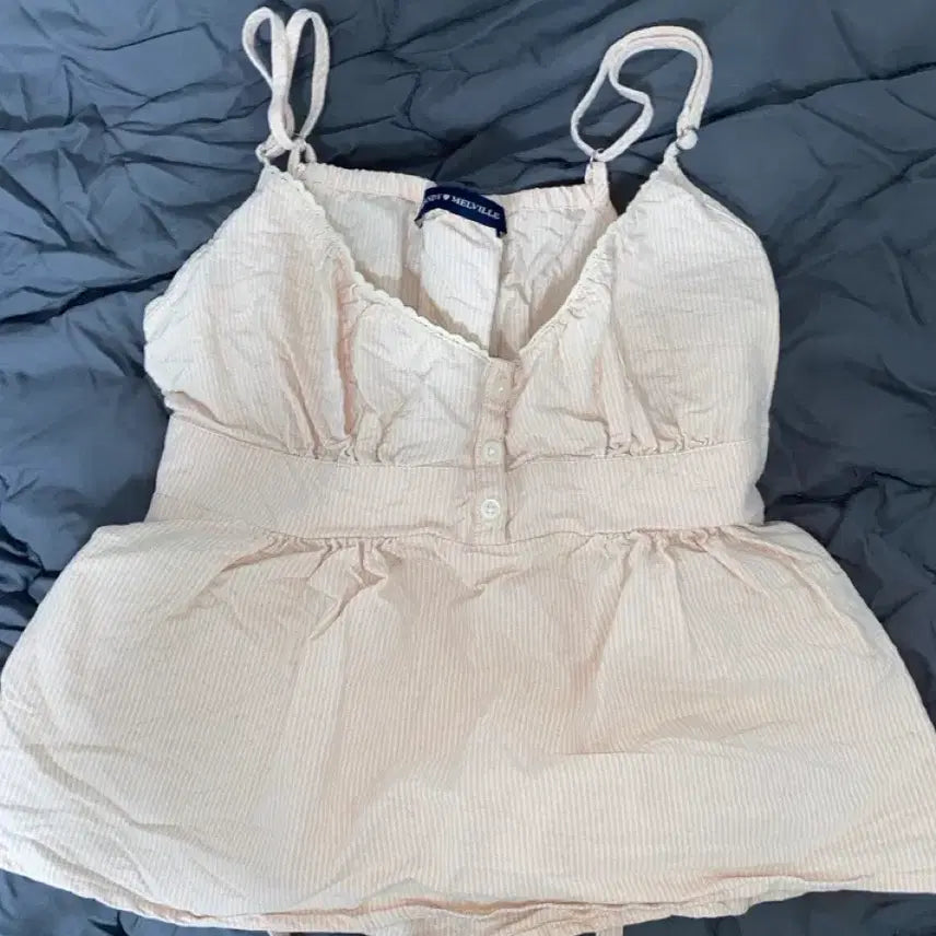 [BUNJANG] Brandy Melville Pink Striped Button Ribbon Tank Top / 브랜디 멜빌 핑크 탱크탑 리본끈 7.7 이후 폐기
