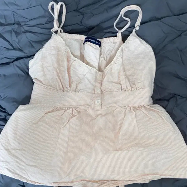 [BUNJANG] Brandy Melville Pink Striped Button Ribbon Tank Top / 브랜디 멜빌 핑크 탱크탑 리본끈 7.7 이후 폐기