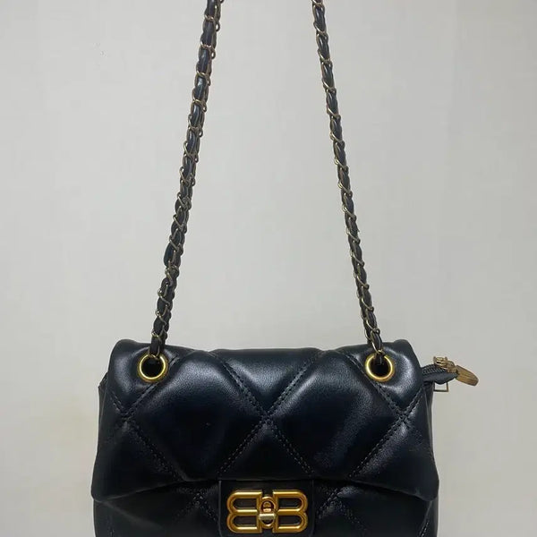 [BUNJANG] Quilted Shoulder Bag with Gold Logo / 체인백