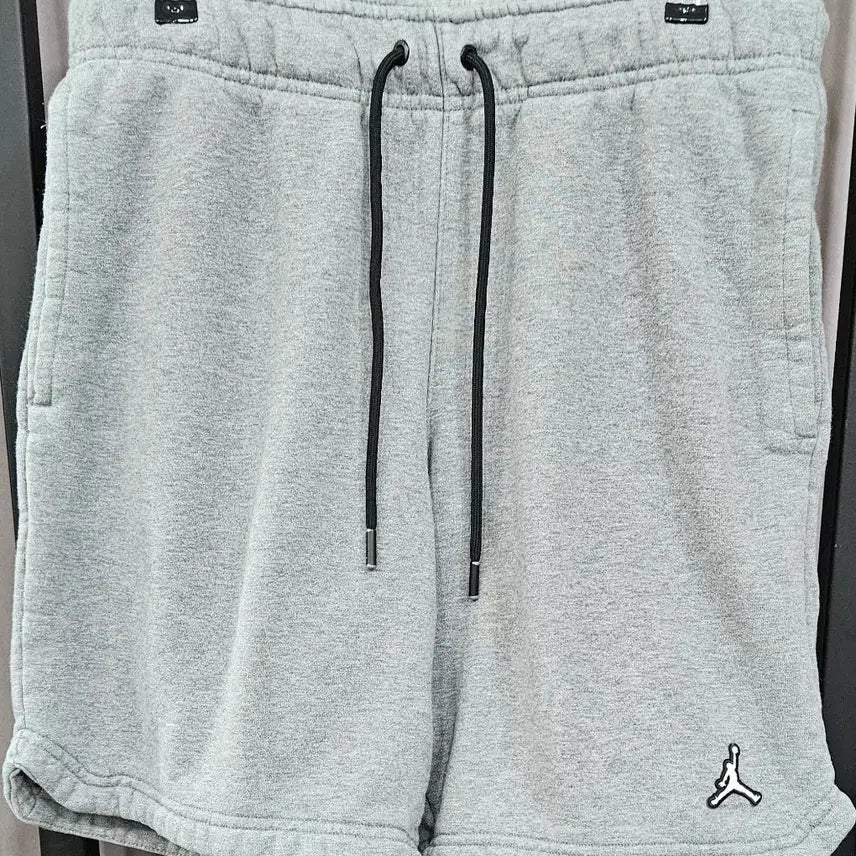 [BUNJANG] Nike Jordan Essentials Fleece Shorts Grey M / 나이키 조던 에센셜  반바지 그레이 M