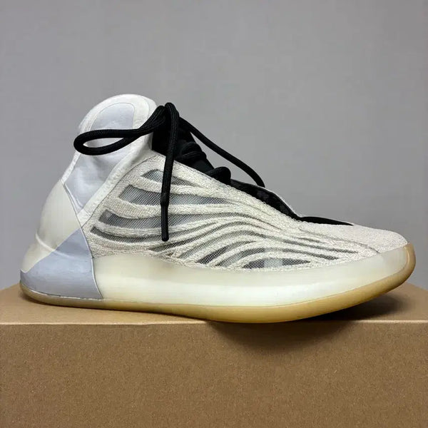 [BUNJANG] Adidas YZY QNTM Sneakers Size 260 / [260]아디다스 YZY QNTM 퀀텀
