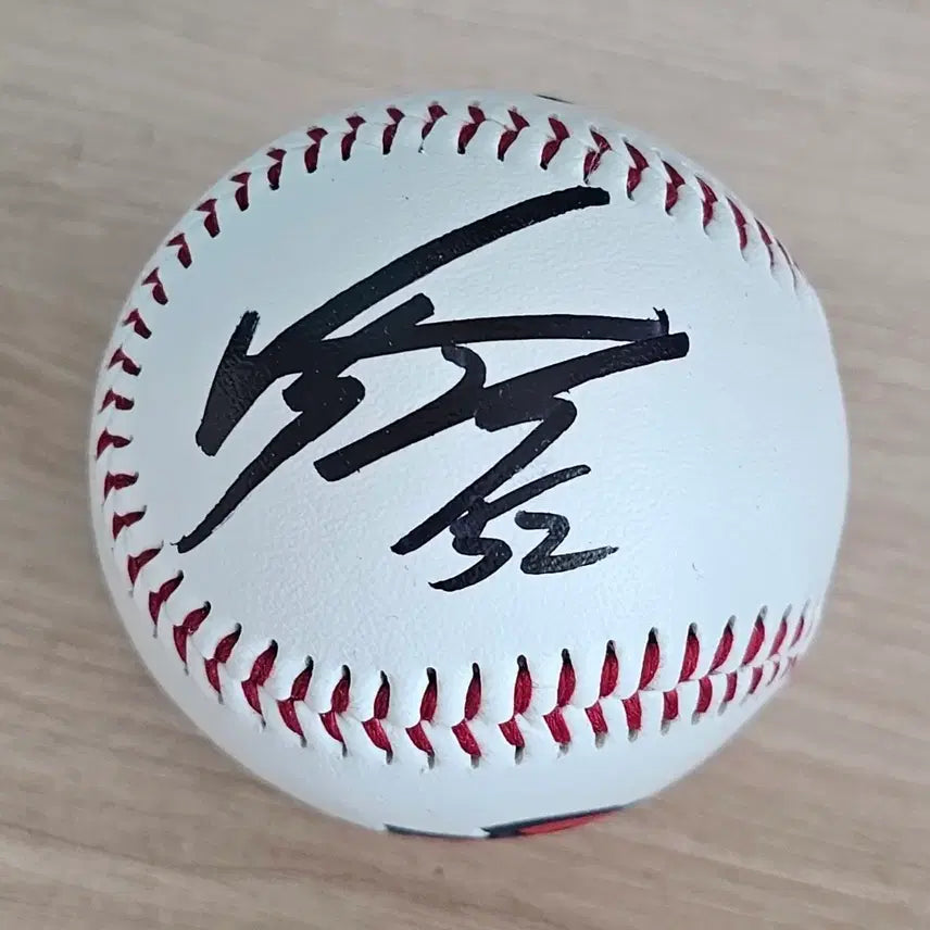 [BUNJANG] Doosan Bears Park Jun-soon Signed Baseball (Logo) / 두산베어스 박준순 싸인볼(로고)