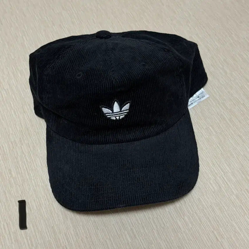 [BUNJANG] Adidas, Thisisneverthat, Nike Hats / 아디다스 / 디네댓 / 나이키 모자 정리해요