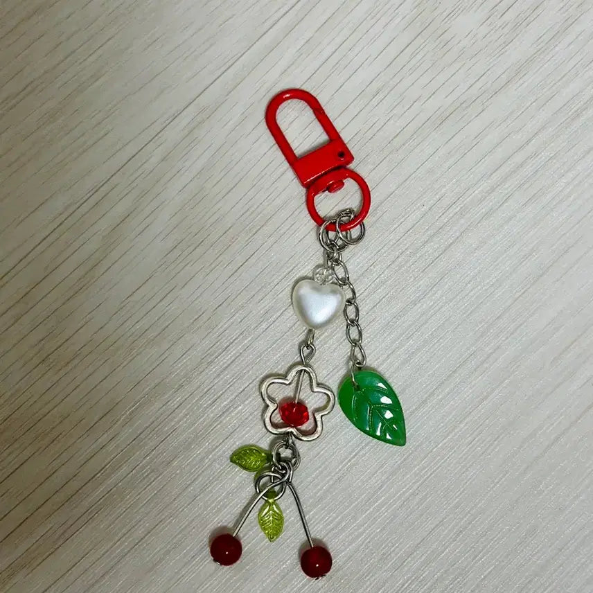 [BUNJANG] Cherry Heart Charm Keychain (New) / 체리 하트 키링(새상품)