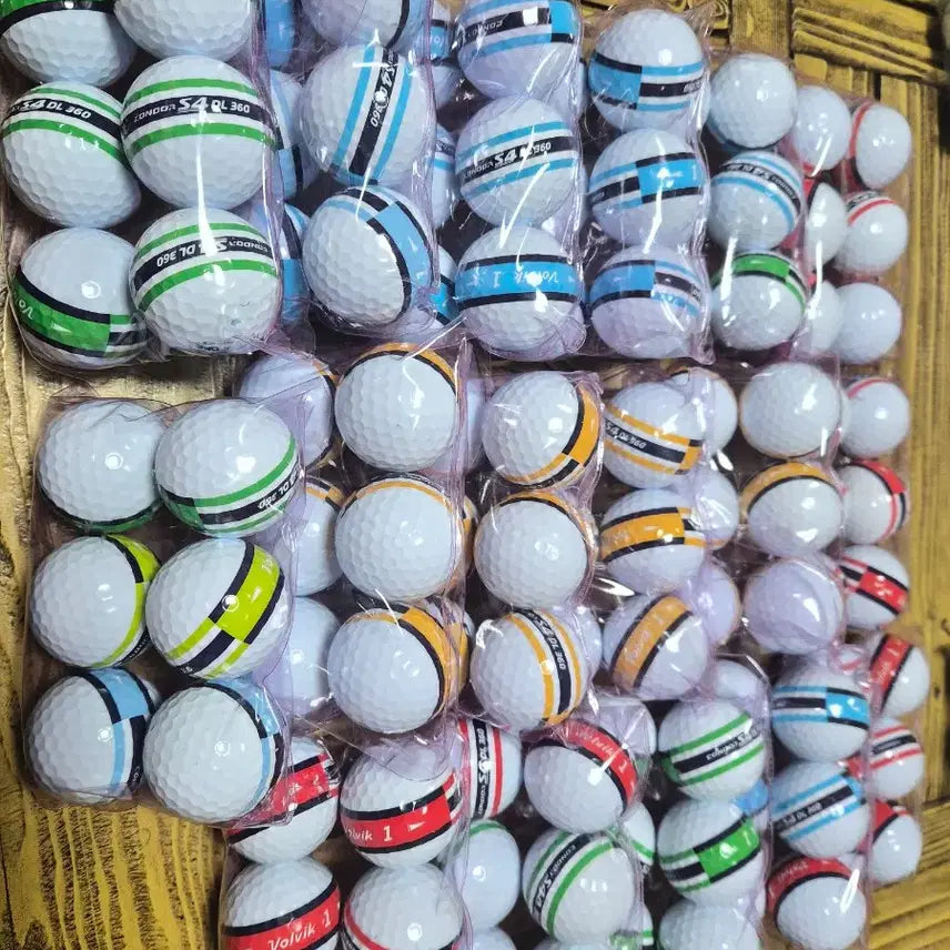 [BUNJANG] Volvik Condor Urethane Golf Balls (102 pcs, Mixed Colors) / 볼빅 콘도로 우레탄 4ps 컬러혼합 102알