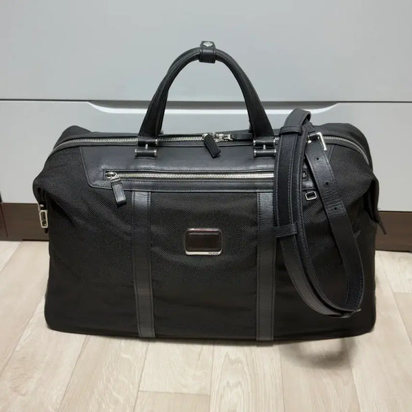 [BUNJANG] Tumi Alpha Ballistic Nylon Weekender Duffel Bag / 투미(TUMI) Alpha 발리스틱 나일론 위켄더(더플백) 입니다