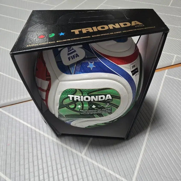 [BUNJANG] Adidas Triponda Pro Official Match Ball / (새제품) 아디다스 트리온다 월드컵 프로 매치볼 팝니다