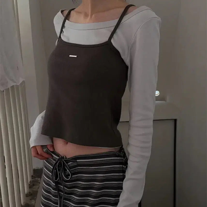[BUNJANG] Cremme Black U-Neck Long Sleeve T-Shirt / (새상품 원가 1.9!) 크렘므 데이즈 U넥 티셔츠 블랙