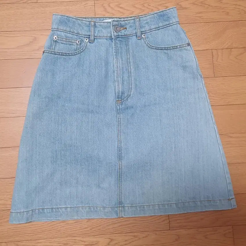 [BUNJANG] Etre Cecile Denim A-Line Skirt (Size S) / 프랑스 에트르세실(Etre Cecile) 데님 A라인 스커트 (S사이즈)