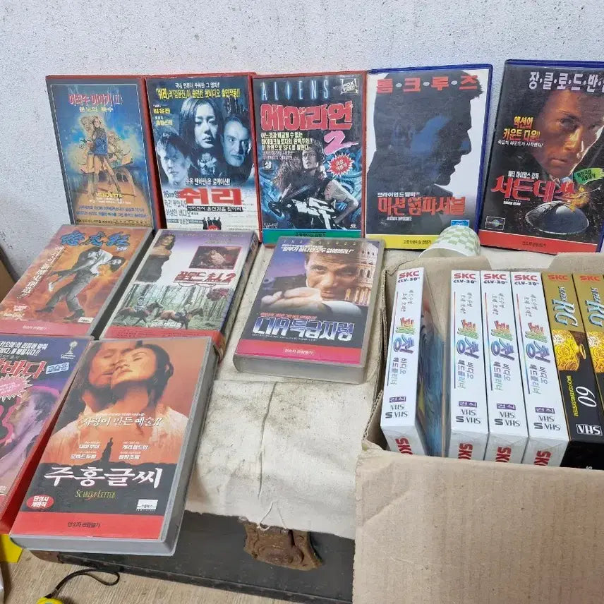 [BUNJANG] Vintage SKC Unused VHS Tapes & Foreign Film VHS Tapes Bundle / 빈티지 SKC 미사용 비디오테입외 외화 일괄 입니다