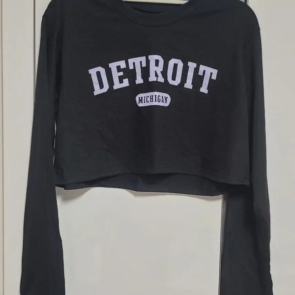 [BUNJANG] DETROIT Black Cropped Long Sleeve T-Shirt / DETROIT 블랙 크롭 긴팔 티셔츠
