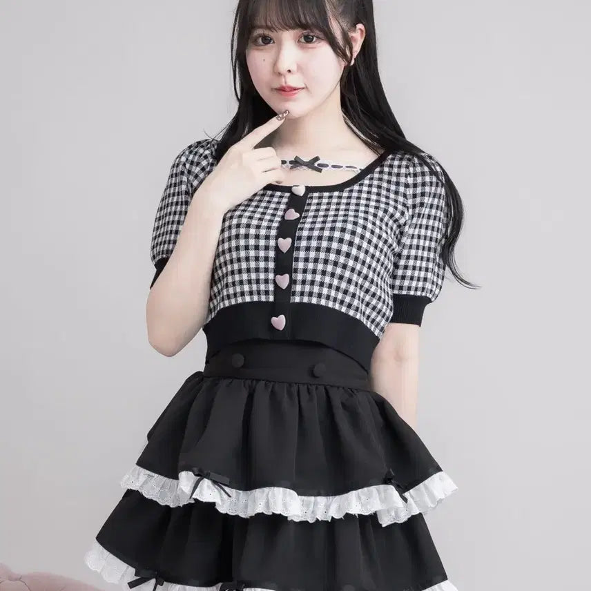 [BUNJANG] Pium Heart Button Gingham Knit Blouse Black / 피움 하트 버튼 깅엄 니트 블라우스 블랙 양산형 지뢰계 스나계 셋업