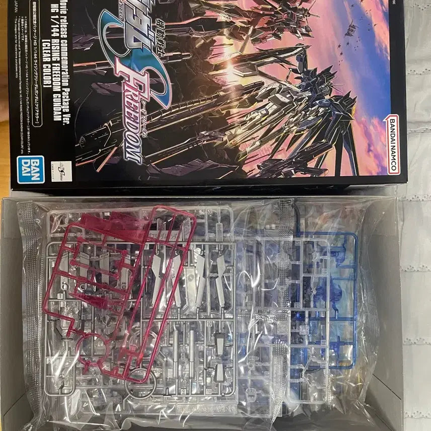 [BUNJANG] Bandai HG Rising Freedom Gundam Clear Limited Edition / Hg 라이징프리덤건담 클리어 시드프리덤 한정판