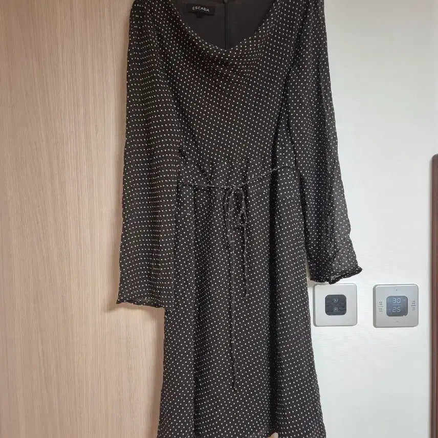 [BUNJANG] Escada Polka Dot Midi Dress Size 66 / 에스카다 도트 무늬 여성 원피스 66