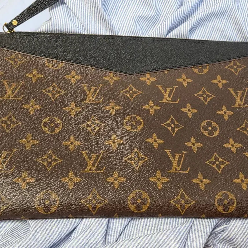 [BUNJANG] Louis Vuitton Monogram Clutch Bag / 루이비통 클러치