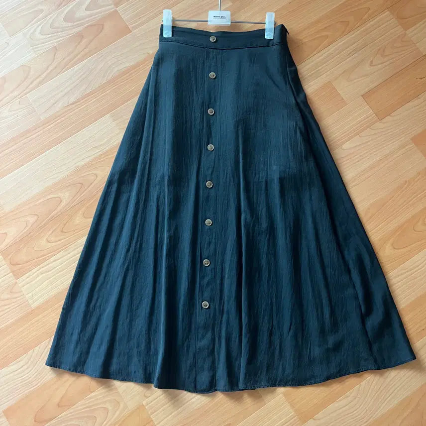 [BUNJANG] Black Button Detail Long Summer Skirt / 단추 롱 여름 찰랑 검정 블랙 치마