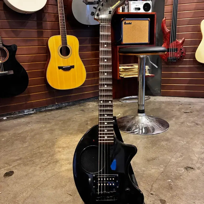 [BUNJANG] Fernandes ZO-3 Electric Guitar with Built-in Amplifier / [전국택배가능] 페르난데스 앰프 내장형 ZO-3 일렉기타