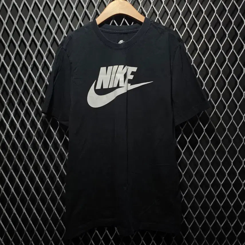 [BUNJANG] Nike Short Sleeve T-Shirt - Large / 나이키 반팔 L