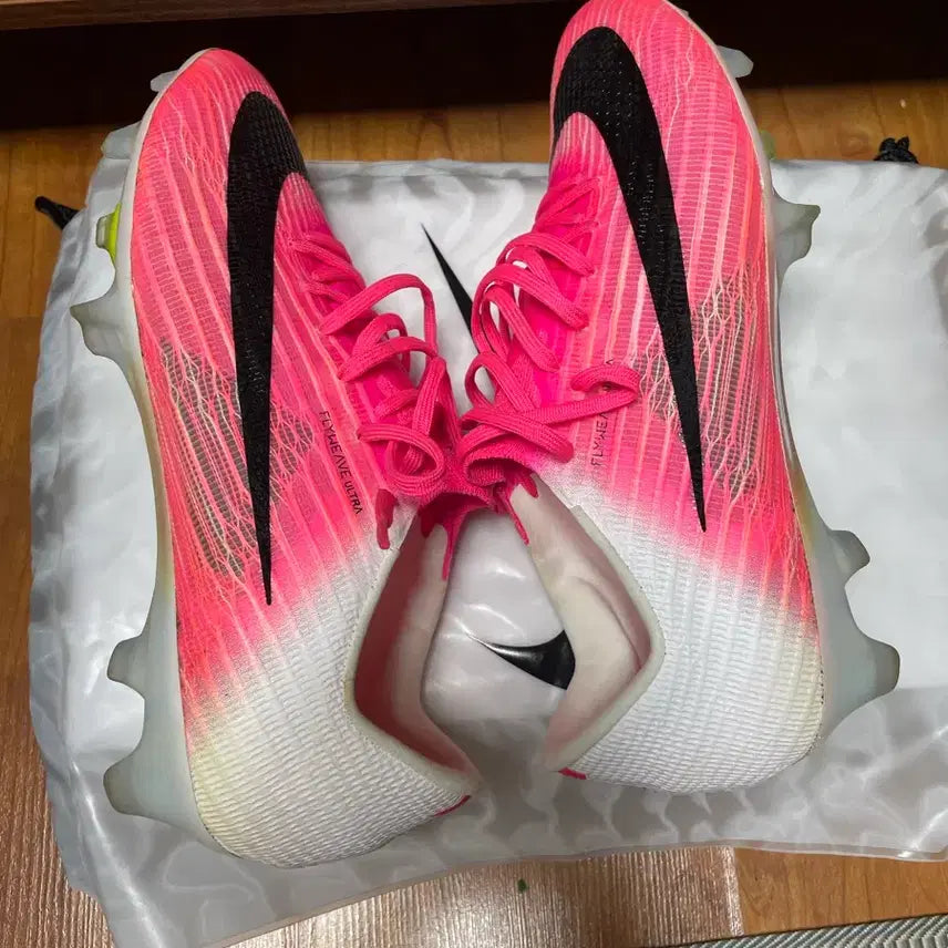 [BUNJANG] Nike Mercurial Superfly 11 FG Soccer Cleats Pink/White / 나이키 머큐리얼 슈퍼플라이 11 FG 축구화 핑크/화이트