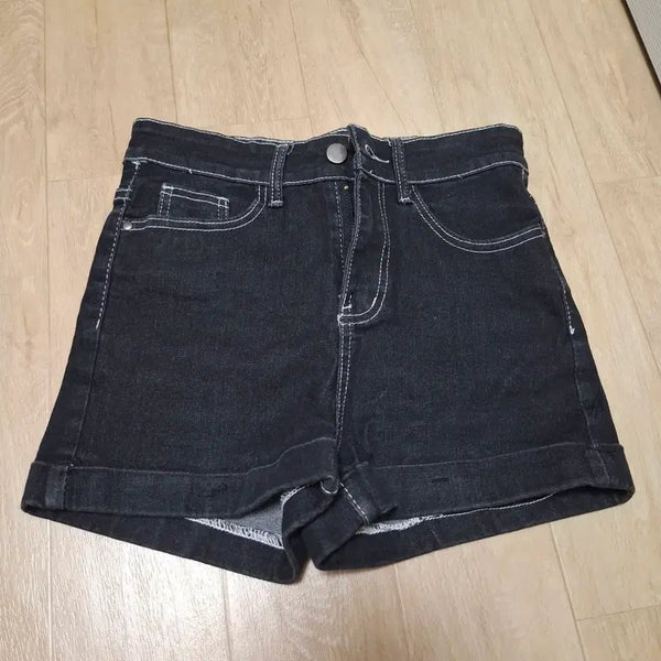 [BUNJANG] Black Denim Shorts with White Stitch Detail / 반바지 판매