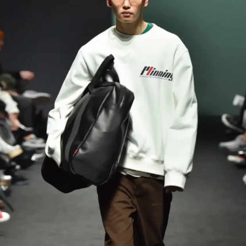 [BUNJANG] 87MM 2017 FW Runway Piece White Sweatshirt (L) / (L) 87mm 엠엠엘지 2017 fw 런웨이 피스 화이트 맨투맨 스웻