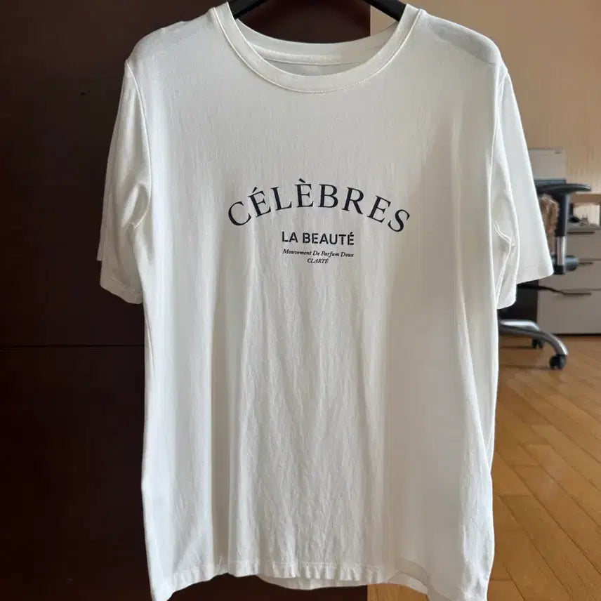 [BUNJANG] She's Miss Lettering Short-Sleeve T-Shirt White / 쉬즈미스 레터링 반팔티