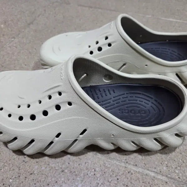 [BUNJANG] Crocs Beige Sandals/Slippers (Size M7/W9) / 크록스 베이지