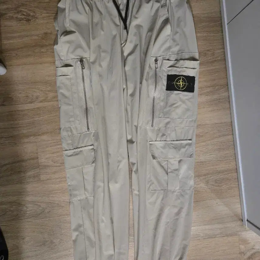[BUNJANG] Stone Island Cargo Jogger Pants Beige / 스톤아일랜드 카고 조거 팬츠 베이지