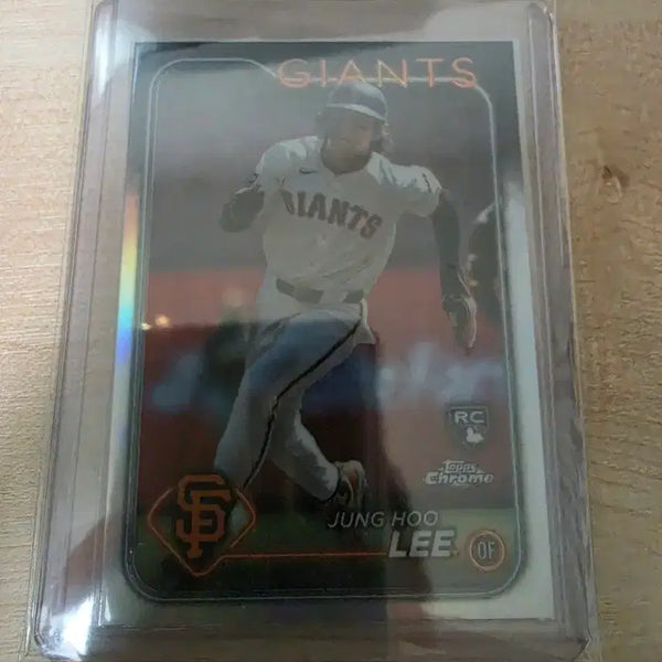 [BUNJANG] Lee Jung-hoo 2023 Topps Chrome RC Replica Baseball Card / 이정후 탑스크롬 RC 리플