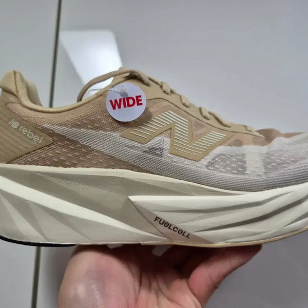 [BUNJANG] New Balance FuelCell Rebel v5 Wide Running Shoes 265mm / 뉴발란스 퓨어셀 레벨 v5 와이드 러닝화 265미리 신품