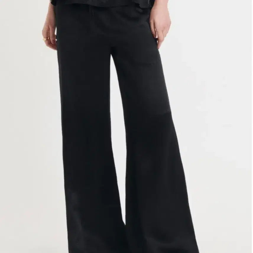 [BUNJANG] NYLORA Jacob Pants Black / NYLORA 제이콥 팬츠 블랙.