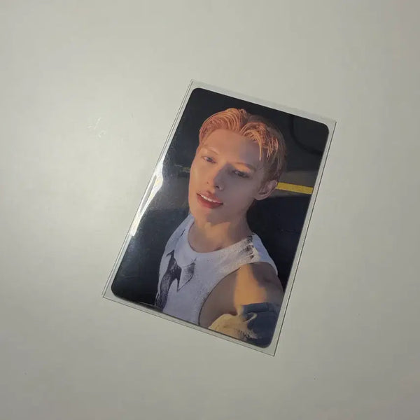 [BUNJANG] Lee Know Lee's Who Lucky Draw Photocard / 코르티스 제임스 이즈위 영통팬싸 특전 포카 양도