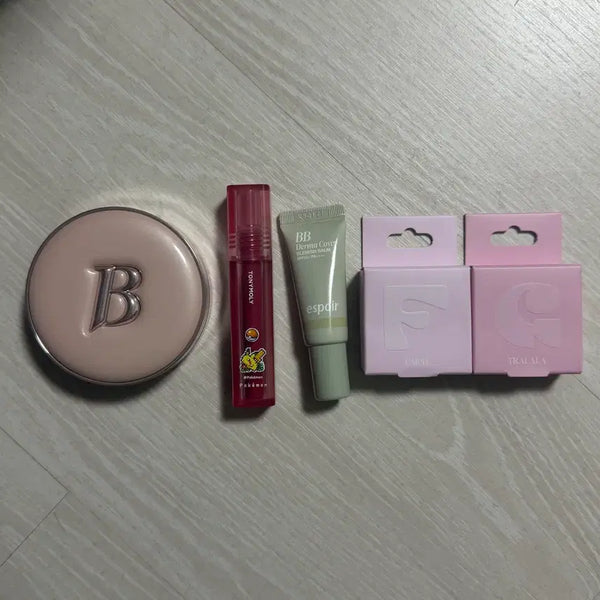 [BUNJANG] 5-Piece Makeup Bundle - New / 색조화장품 일괄 판매(5종)