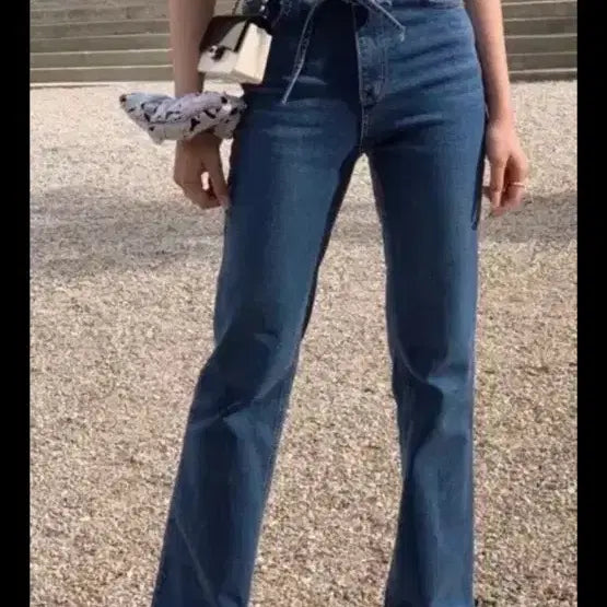 [BUNJANG] Jeans with Waist String and Eyelet Detail / xs 진청) 서쿠키 까나발레 아일렛 진