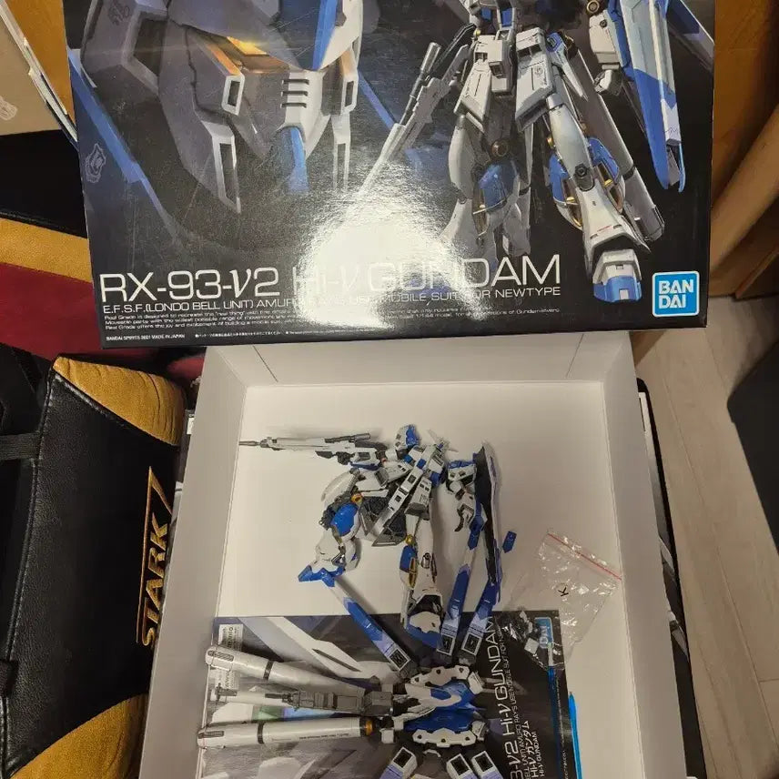 [BUNJANG] Bandai RG RX-93-V2 Hi-Nu Gundam Snap-Fit Model / 반다이 RG RX-93-V2 하이뉴 건담 가조