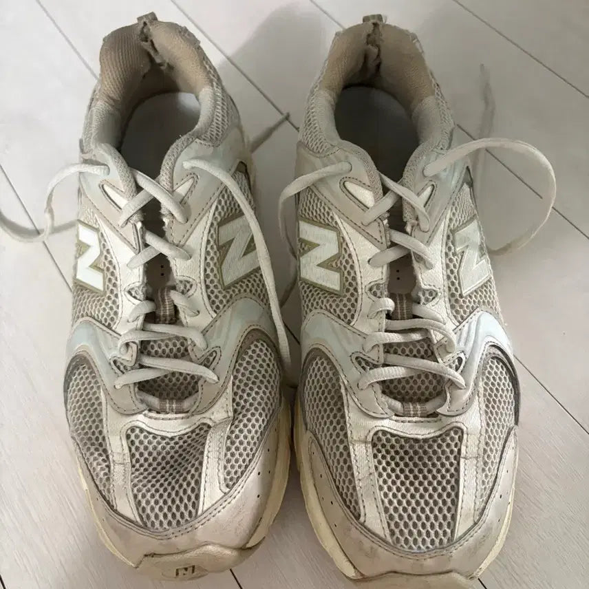 [BUNJANG] New Balance MR530 Sneakers (285) / 뉴발란스 MR530 285 운동화 팝니다.