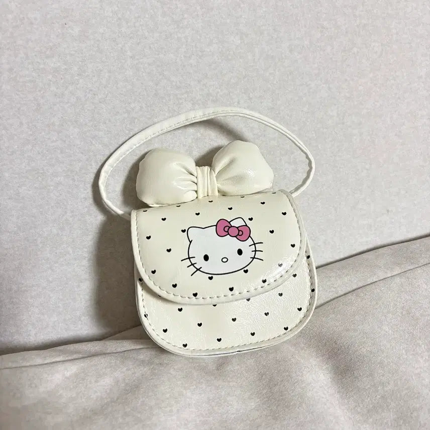 [BUNJANG] Sanrio Hello Kitty Ribbon Mini Crossbody Bag / 새상품 리본 키티 미니 크로스백 데일리 미니가방